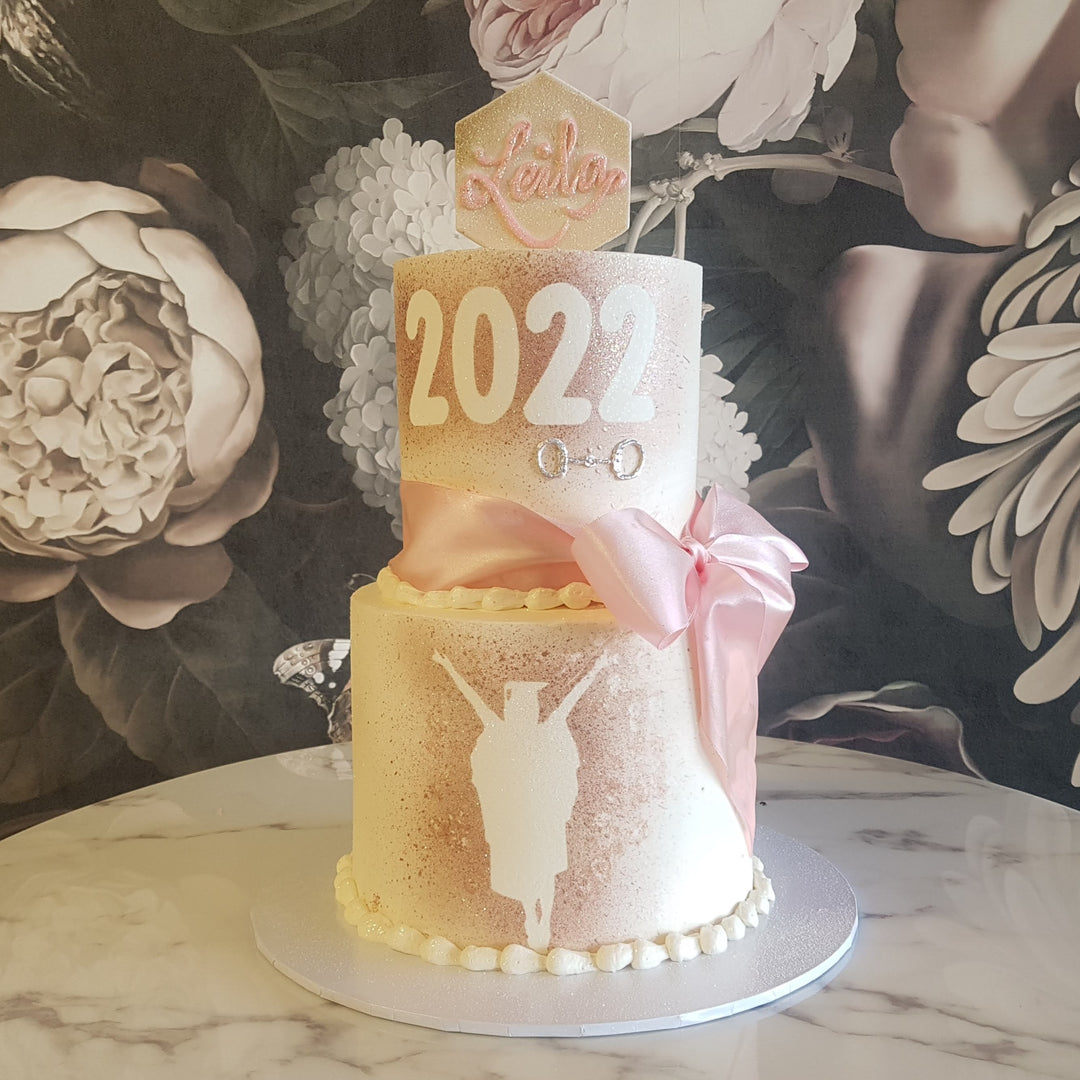 pretty graduation cake, best seller graduation cake, gorgeous stylish cake, graduation