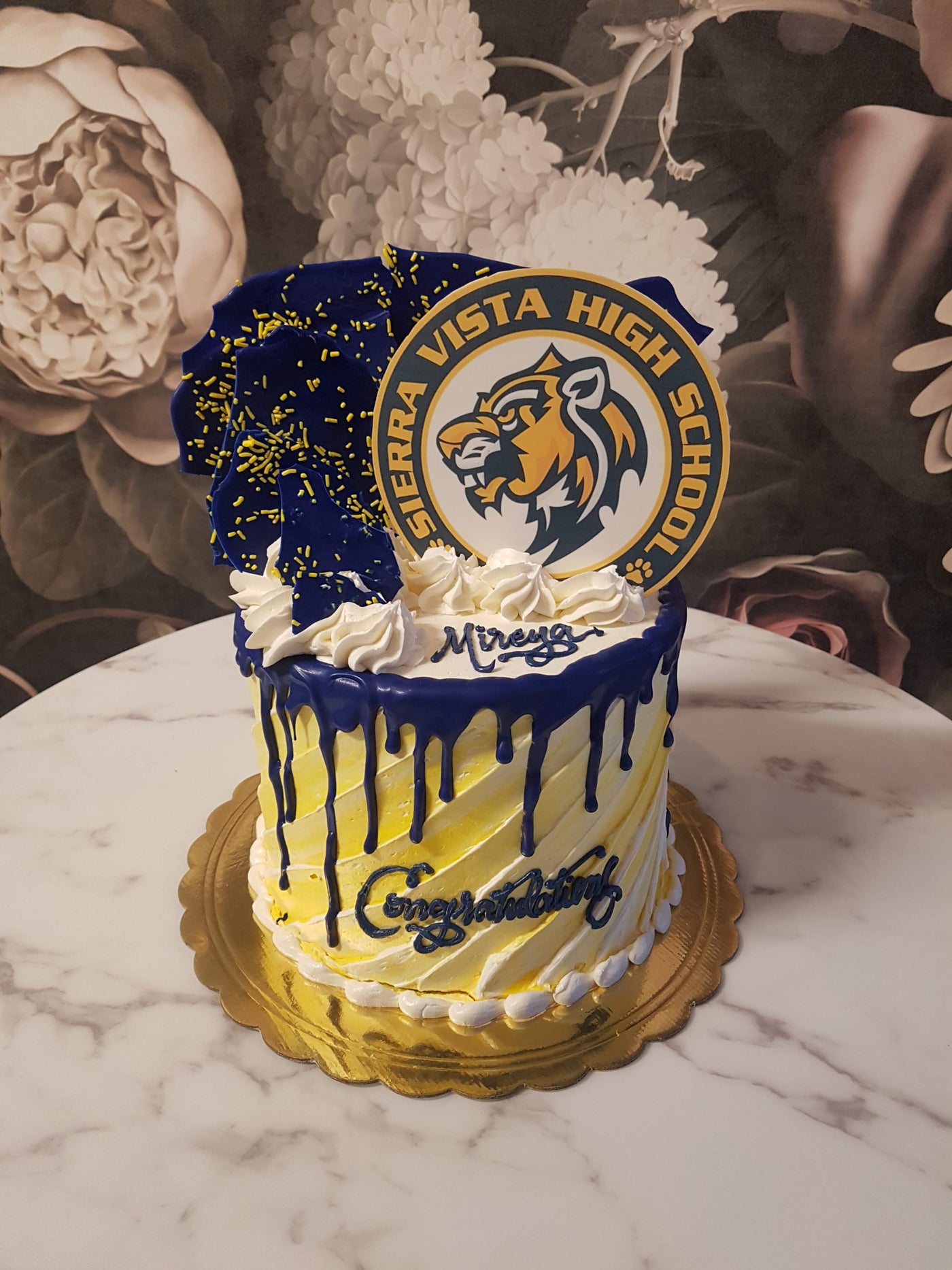 Simple Grad Cake | College Graduation Cake | High School Graduation Cake