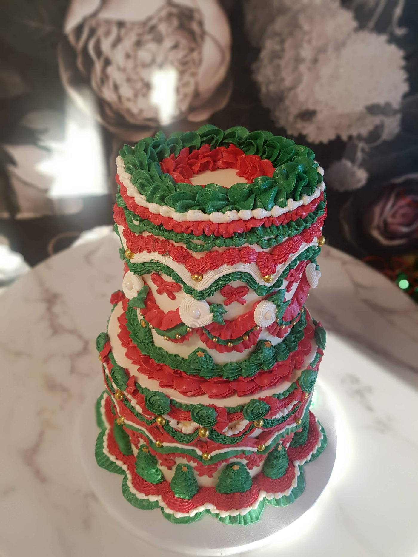 Victorian piping, lambeth Christmas, Vintage cake, Retro Christmas Cake, Family party, Reunion Cake, Office party