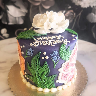 vintage floral cake, cake for girls, cake for ladies, cake delivery vegas, bakery near me, classic cake, cake for mom, cake for girlfriend, mom's birthday