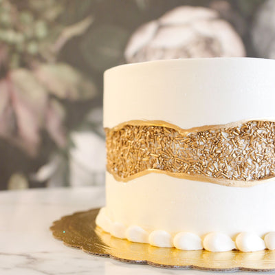 Gold Faultline best seller, cake for everybody, cake for birthday lady, cake for husband, golden anniversary, golden birthday, 50 years old birthday, simple cake