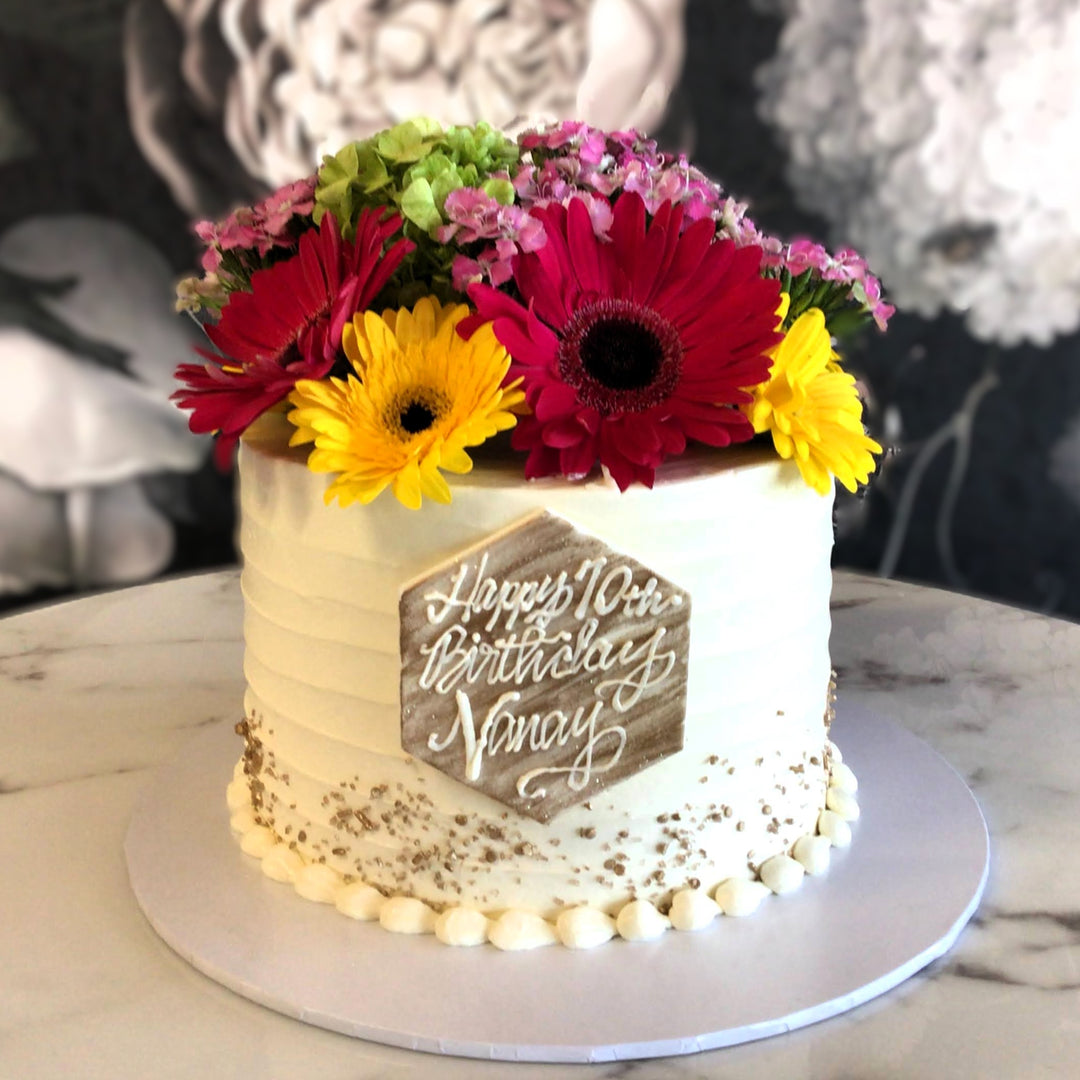 Floral cake, cake for women, lady's cake, classic cake for her, cake delivery vegas, bakery near me, old lady cake, 50s women, 60th birthday, 65th birthday, mom's birthday