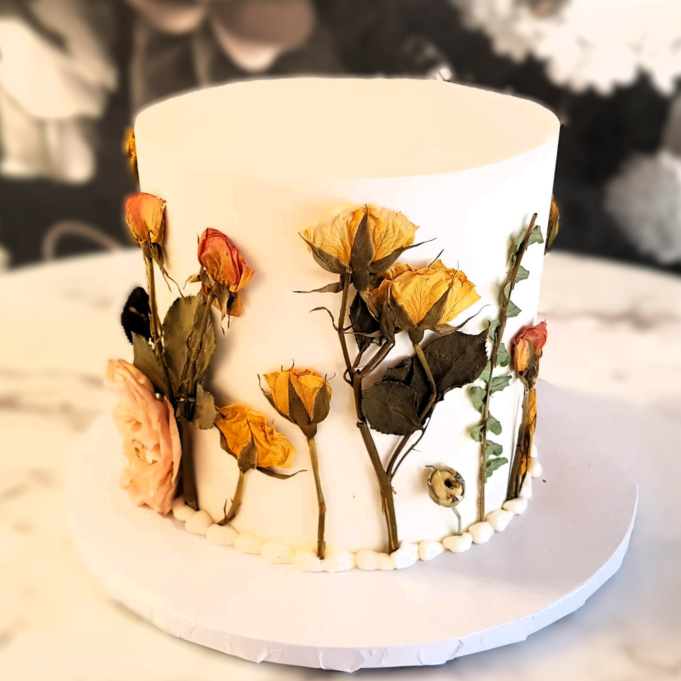 floral cake, cake for girls, dried flowers cake, cake for ladies, cake delivery vegas, bakery near me, classic cake, cake for mom, cake for girlfriend, mom's birthday, rustic theme