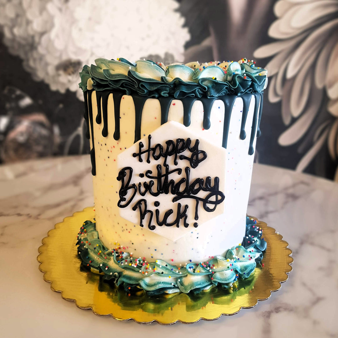 Mens cake, Mens birthday, Mens Luxury Cake, Best cake vegas, Cake delivery Vegas, Bakery near me, green and white cake, sprinkles cake, gluten free bakery, vegan cakes