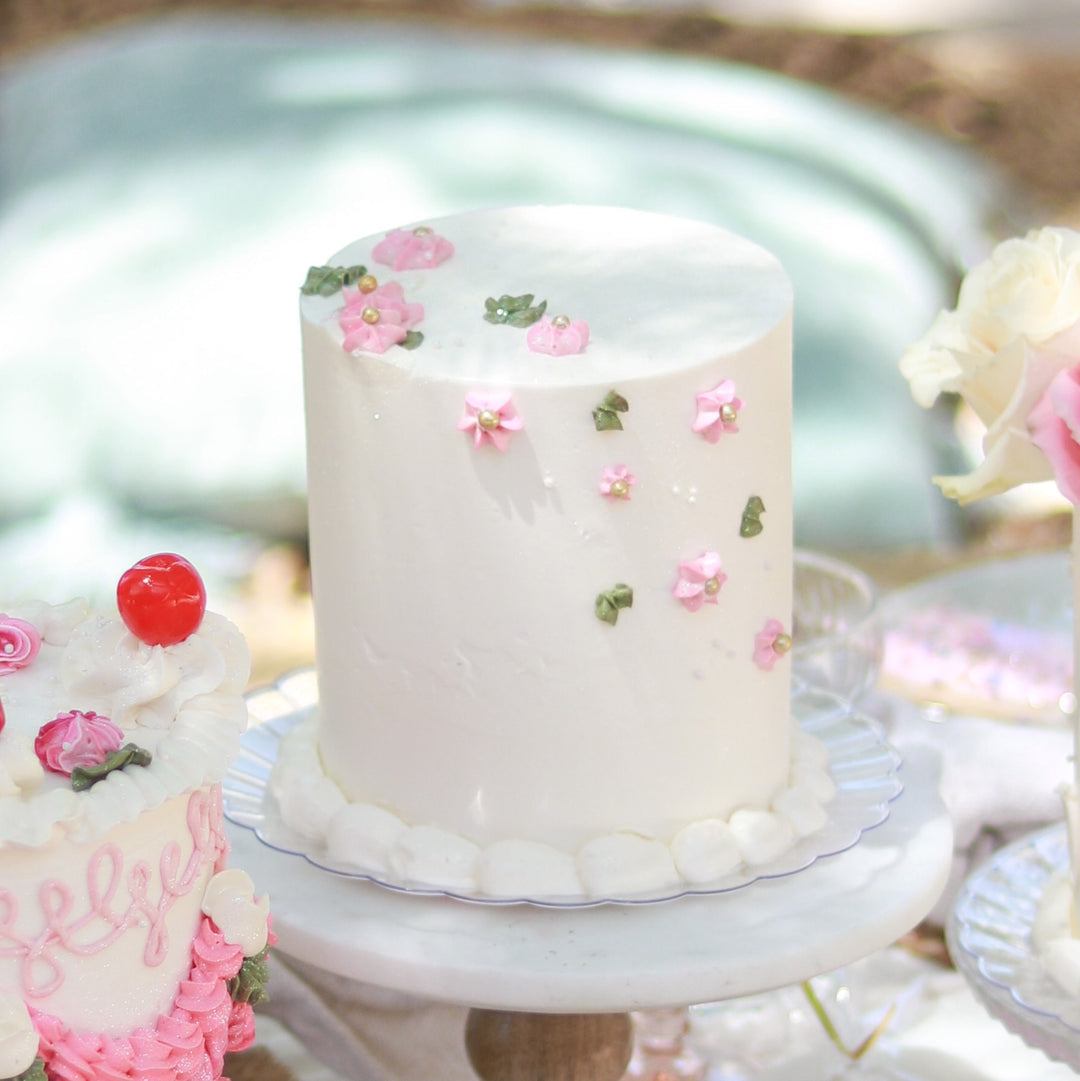 Simple mother's day cake elegant beautiful mother's day , best mother's day cake delivery cake, summer cake, i love mom cake, old lady cake, new mom cake