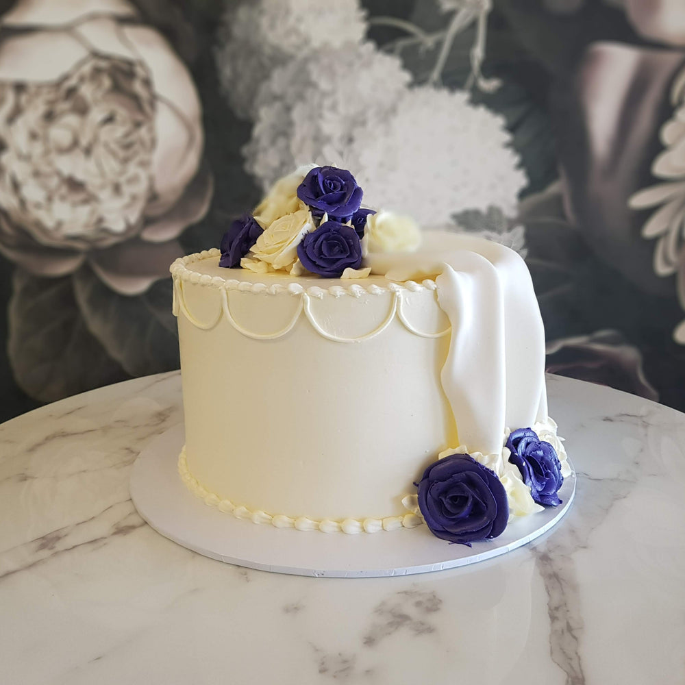 elope in vegas, find a wedding cake, buttercream flowers, purple weddings, blush pink weddings, red roses wedding