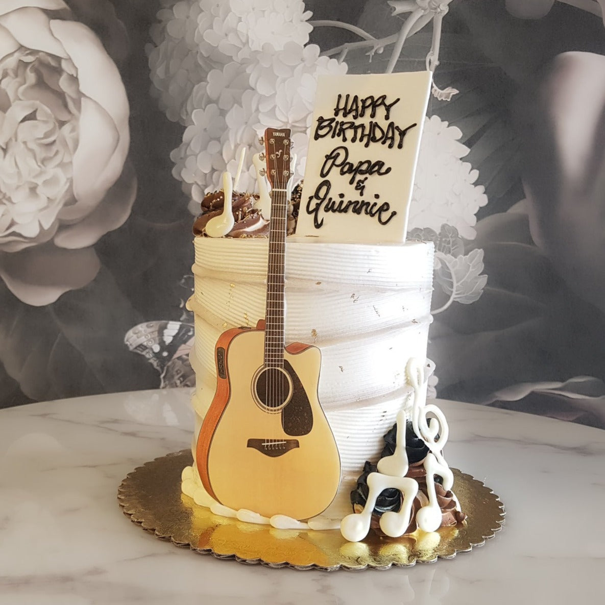 guitar cake music cake musician cake band cake artist cake rock and roll cake