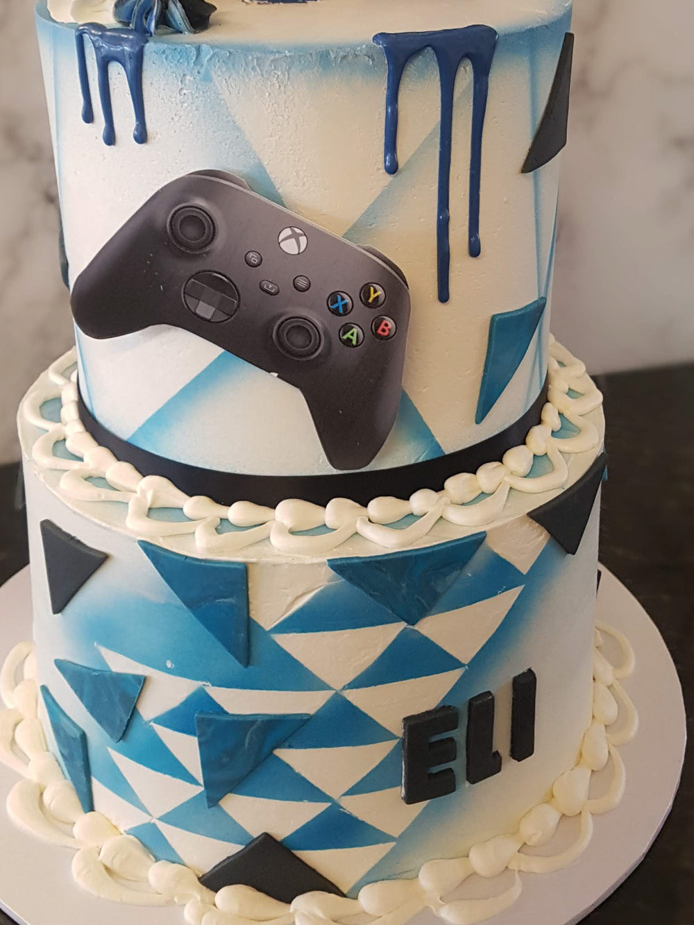 sniper cake, farmer elite, x-box controller cake, x-box cake, Sonic game