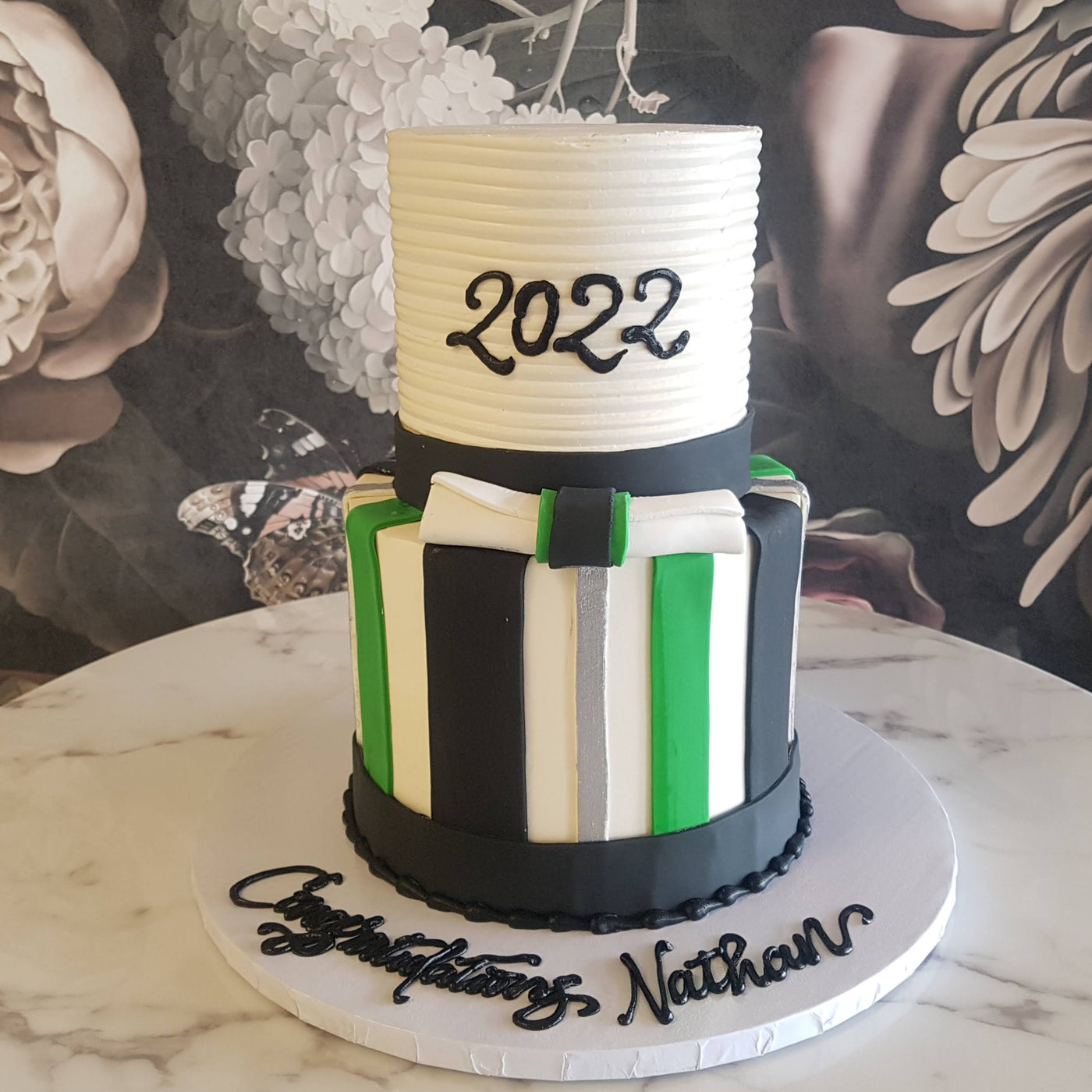 simple grad cake, celebrate graduation, class of 2023, class of 2024