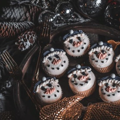 winter worderland cupcakes, snowmen, christmas, winter themed party, winter birthday, classroom party, office christmas party